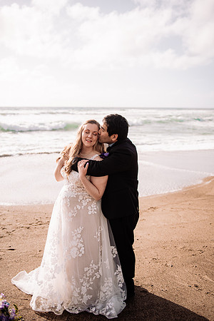 Darrick-Hillary-Gleneden-Oregon-Beach-Elopement-Photos