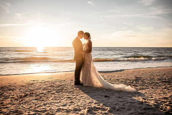 Bennett-Tamra-Sunset-Beach-House-Wedding-Saint-Peterburg-Florida-2021-8085