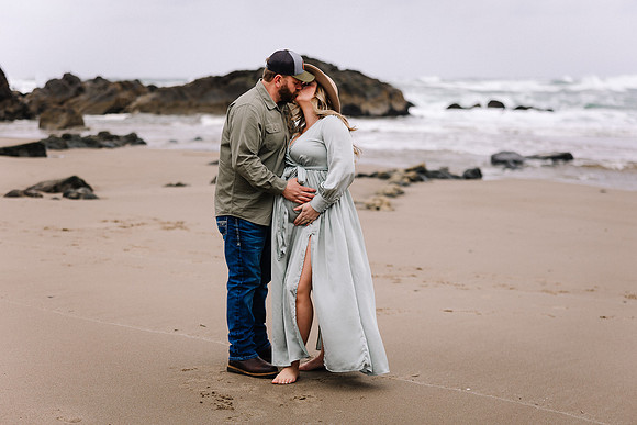 RILEY-TYLER-MATERNITY-SESSION-OREGON-PHOTOS (26 of 65)