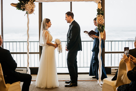 Alex-Danielle-Inn-Spanish-Head-Lincoln-City-oregon-wedding-0122