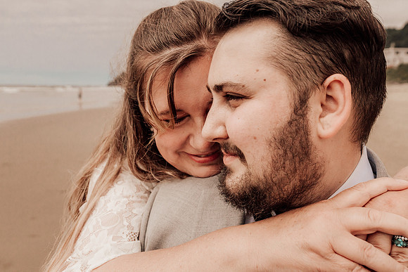 Jordan-Lainey-Roads-End-lincoln-City-oregon-airbnb-Elopement-photos-54