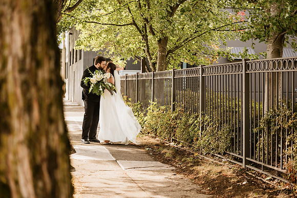 Jack-Talyn-Easton-Broad-Portland-Oregon-Wedding-5635-301