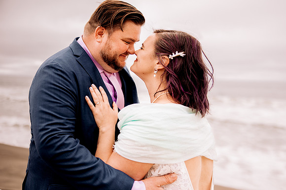 Joe-inn-at-spanish-head-lincoln-city-oregon-wedding-1