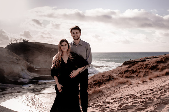 cape-kiwanda-oregon-engagement-photographer (2 of 46)