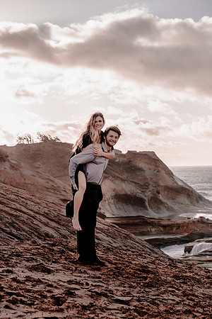 cape-kiwanda-oregon-engagement-photographer (6 of 46)