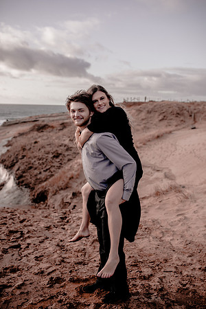 cape-kiwanda-oregon-engagement-photographer (7 of 46)