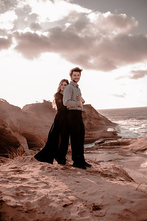 cape-kiwanda-oregon-engagement-photographer (13 of 46)