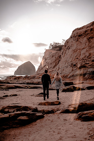 cape-kiwanda-oregon-engagement-photographer (20 of 46)