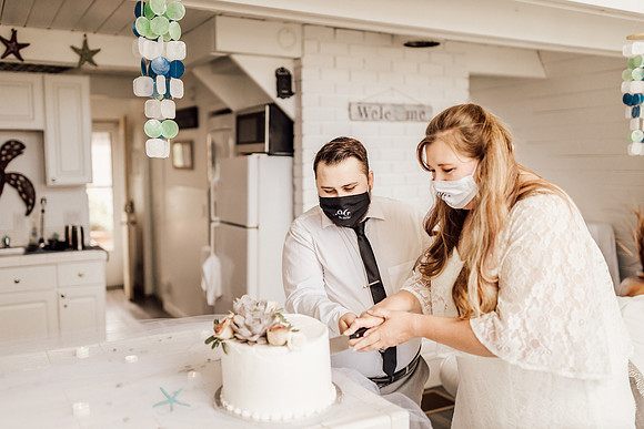 Jordan-Lainey-Roads-End-lincoln-City-oregon-airbnb-Elopement-photos-36