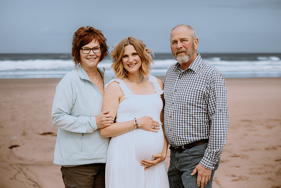 Kip-Sarah-Family-Photos-Oregon-2025-Depoe-Bay (10 of 58)