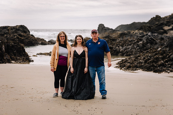 Mackenzie-Senior-Photos-2024-Newport-Oregon (27 of 49)
