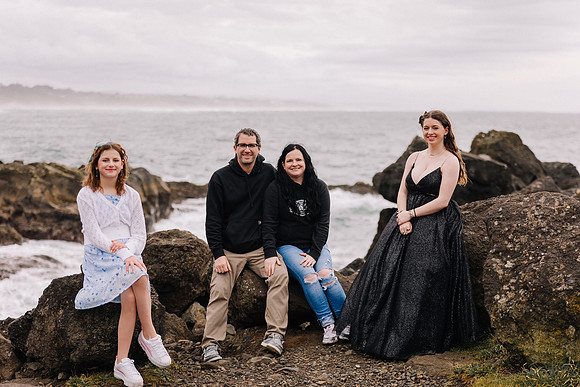 Mackenzie-Senior-Photos-2024-Newport-Oregon (44 of 49)