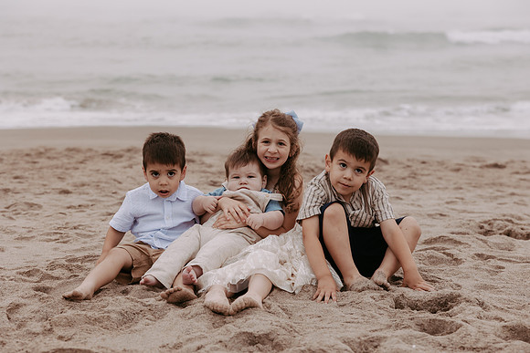 Family-Photos-2024-Lincoln-City-Oregon--56