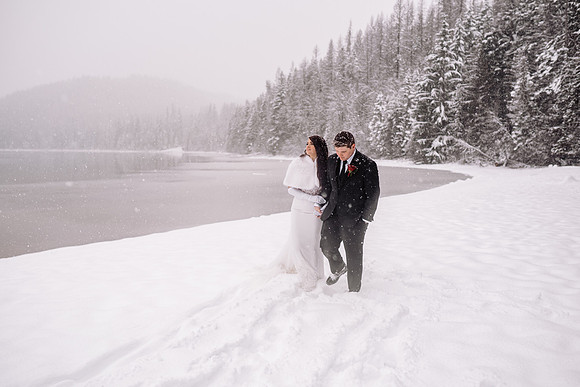Tyler-Brittani-Lake-Priest-Idaho-Winter-Snow-Wedding-2021-03473