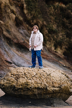 Alex-Senior-Photos-2024-DepoeBAY-Oregon (8 of 32)
