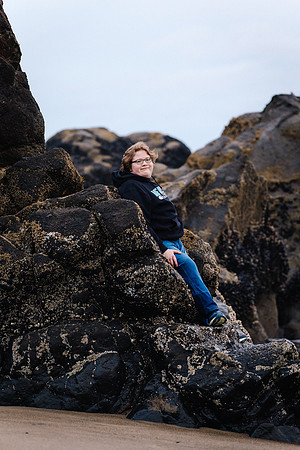 Alex-Senior-Photos-2024-DepoeBAY-Oregon (18 of 32)