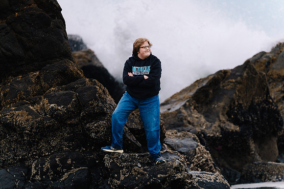 Alex-Senior-Photos-2024-DepoeBAY-Oregon (28 of 32)