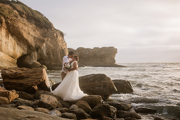 Adam-Veronica-Otter-Crest-Inn-Depoe-Bay-Oregon-Elopement-Photos-6170