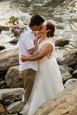 Adam-Veronica-Otter-Crest-Inn-Depoe-Bay-Oregon-Elopement-Photos-7940
