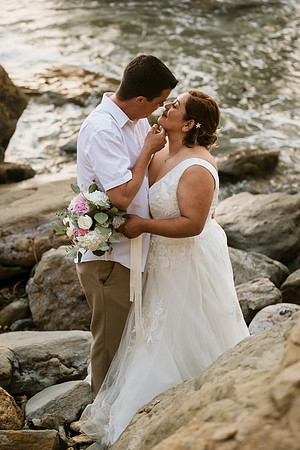 Adam-Veronica-Otter-Crest-Inn-Depoe-Bay-Oregon-Elopement-Photos-7926