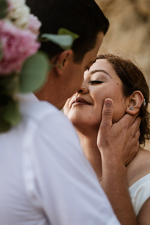 Adam-Veronica-Otter-Crest-Inn-Depoe-Bay-Oregon-Elopement-Photos-8023