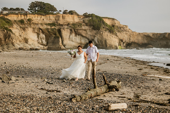 Adam-Veronica-Otter-Crest-Inn-Depoe-Bay-Oregon-Elopement-Photos-7564