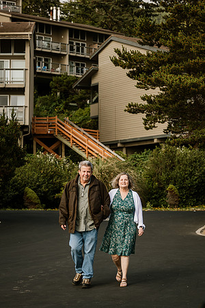 Adam-Veronica-Otter-Crest-Inn-Depoe-Bay-Oregon-Elopement-Photos-7368