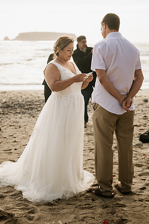 Adam-Veronica-Otter-Crest-Inn-Depoe-Bay-Oregon-Elopement-Photos-7465