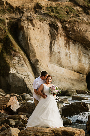 Adam-Veronica-Otter-Crest-Inn-Depoe-Bay-Oregon-Elopement-Photos-7671