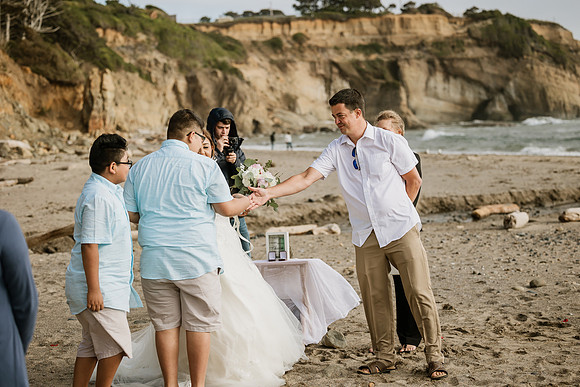 Adam-Veronica-Otter-Crest-Inn-Depoe-Bay-Oregon-Elopement-Photos-7441