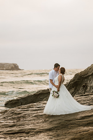 Adam-Veronica-Otter-Crest-Inn-Depoe-Bay-Oregon-Elopement-Photos-8295
