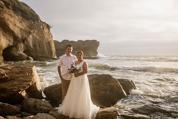Adam-Veronica-Otter-Crest-Inn-Depoe-Bay-Oregon-Elopement-Photos-6162