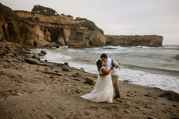 Adam-Veronica-Otter-Crest-Inn-Depoe-Bay-Oregon-Elopement-Photos-6227