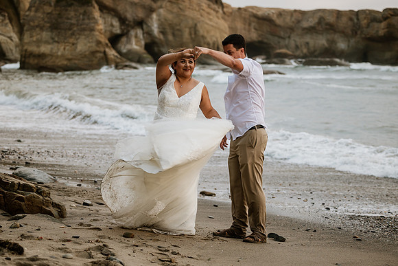 Adam-Veronica-Otter-Crest-Inn-Depoe-Bay-Oregon-Elopement-Photos-8085