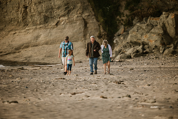 Adam-Veronica-Otter-Crest-Inn-Depoe-Bay-Oregon-Elopement-Photos-7370