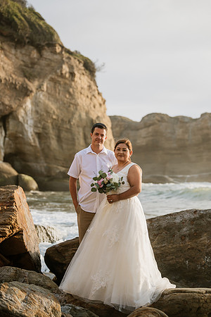 Adam-Veronica-Otter-Crest-Inn-Depoe-Bay-Oregon-Elopement-Photos-7790