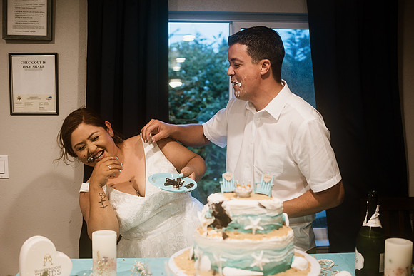 Adam-Veronica-Otter-Crest-Inn-Depoe-Bay-Oregon-Elopement-Photos-6384