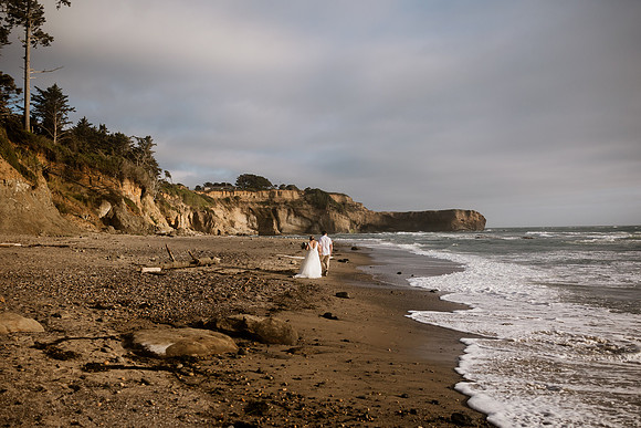 Adam-Veronica-Otter-Crest-Inn-Depoe-Bay-Oregon-Elopement-Photos-6051