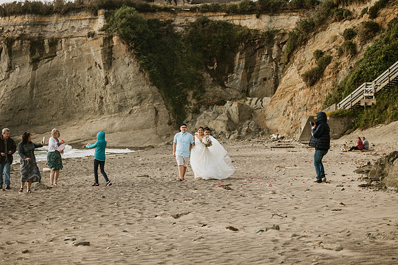 Adam-Veronica-Otter-Crest-Inn-Depoe-Bay-Oregon-Elopement-Photos-7415