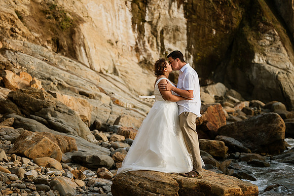 Adam-Veronica-Otter-Crest-Inn-Depoe-Bay-Oregon-Elopement-Photos-7750