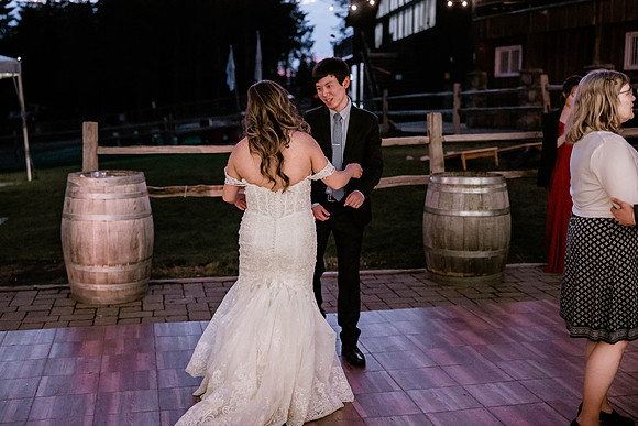Sean-Stellar-Ski-Bowl-Mount-Hood-Oregon-Wedding-7622
