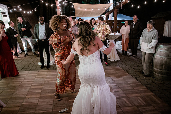 Sean-Stellar-Ski-Bowl-Mount-Hood-Oregon-Wedding-7715