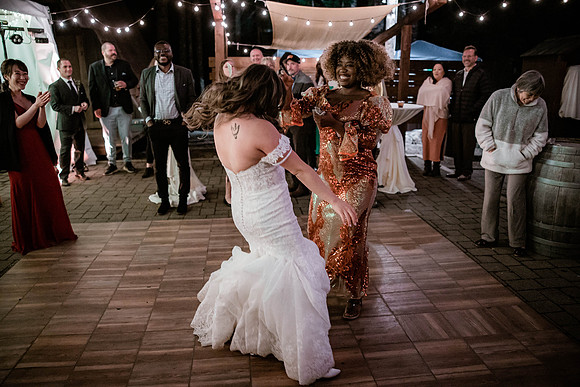 Sean-Stellar-Ski-Bowl-Mount-Hood-Oregon-Wedding-7712
