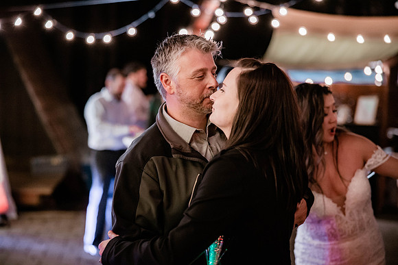 Sean-Stellar-Ski-Bowl-Mount-Hood-Oregon-Wedding-2-4