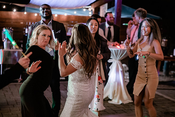 Sean-Stellar-Ski-Bowl-Mount-Hood-Oregon-Wedding-2-9