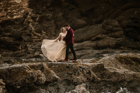 Spencer-Brandy-Fishing-Rock-State-Park-Depoe-Bay-Oregon-Elopement- Photos-9921-2