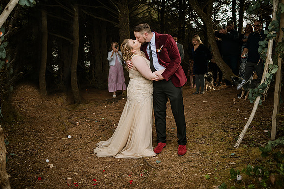 Spencer-Brandy-Fishing-Rock-State-Park-Depoe-Bay-Oregon-Elopement- Photos--5
