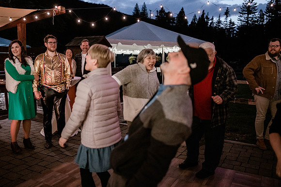 Sean-Stellar-Ski-Bowl-Mount-Hood-Oregon-Wedding-7702