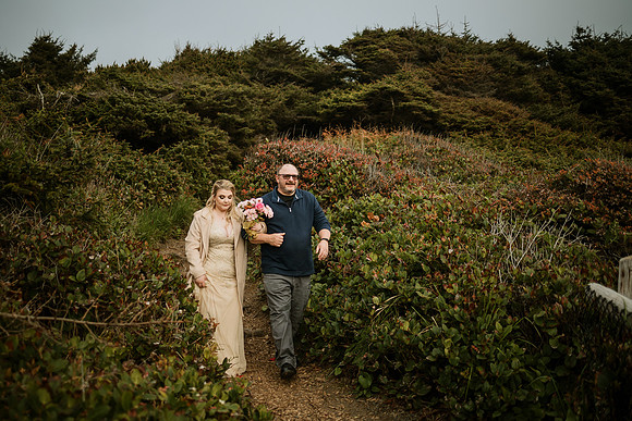 Spencer-Brandy-Fishing-Rock-State-Park-Depoe-Bay-Oregon-Elopement- Photos-0050