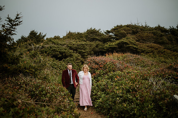 Spencer-Brandy-Fishing-Rock-State-Park-Depoe-Bay-Oregon-Elopement- Photos-0045